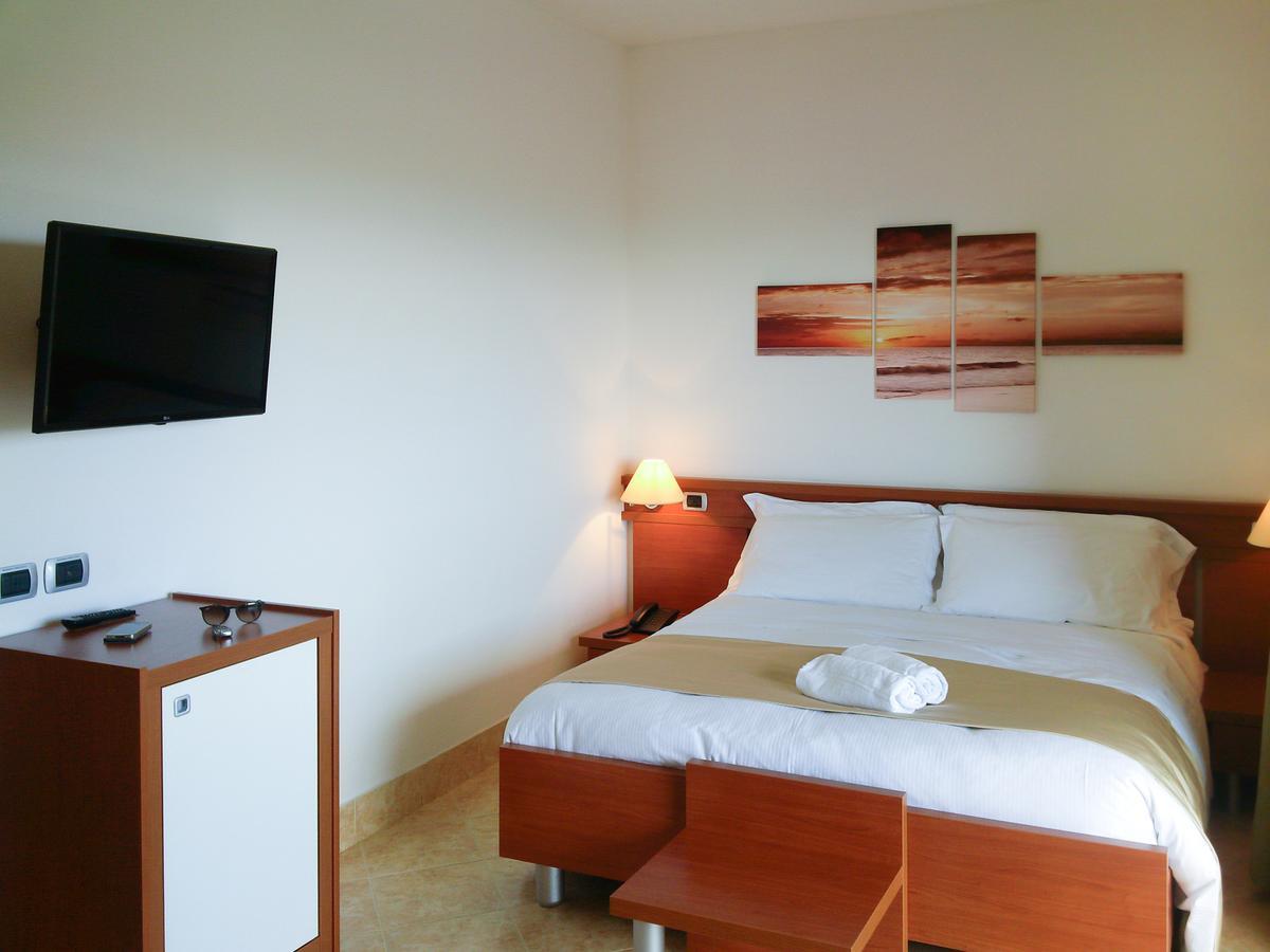 Park Hotel Mirabeau مونتيبيان المظهر الخارجي الصورة